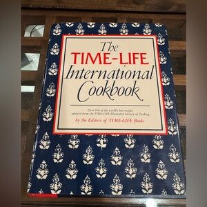 Vintage 1977 The Time Life International Cookbook Recipes Cooking w/dust cover